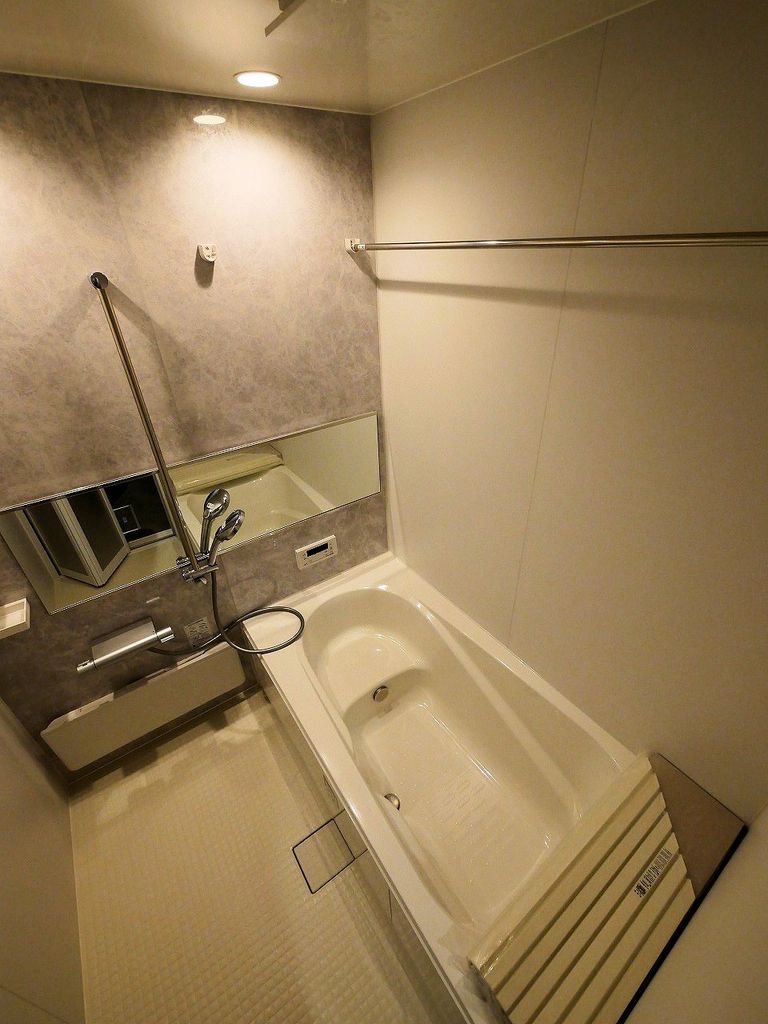 バス・シャワールーム　バス
