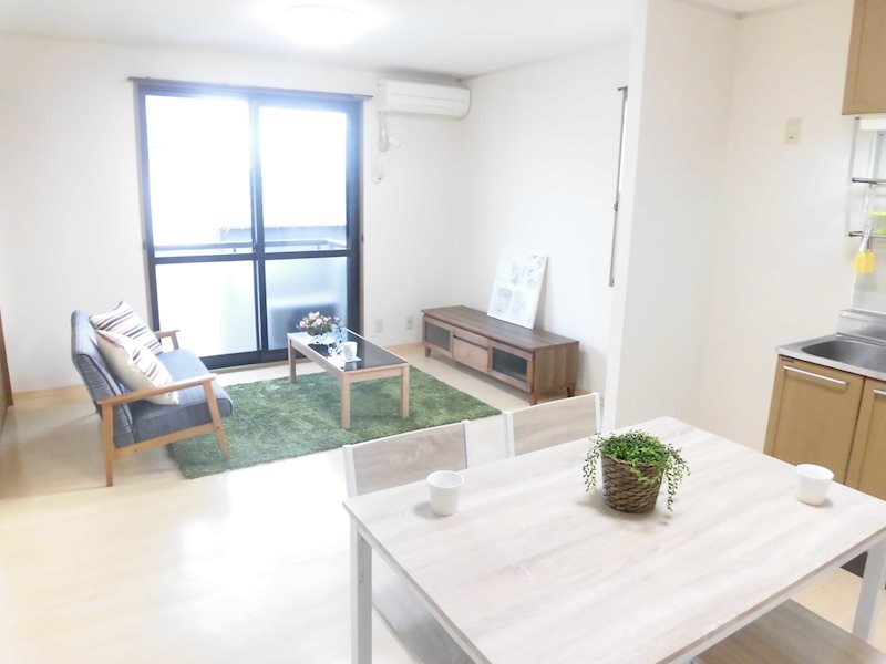 居室・リビング　12帖の広々使えるリビング