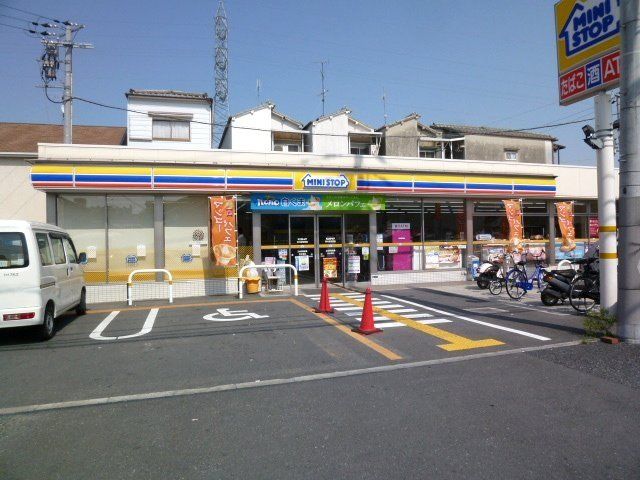 コンビニ　ミニストップ東大阪宝持店（コンビニ）まで375m