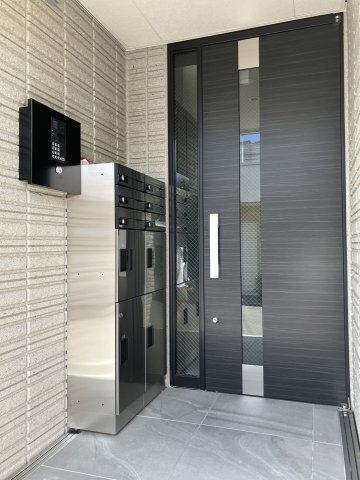 エントランス　オートロック完備でセキュリティ面も安心！