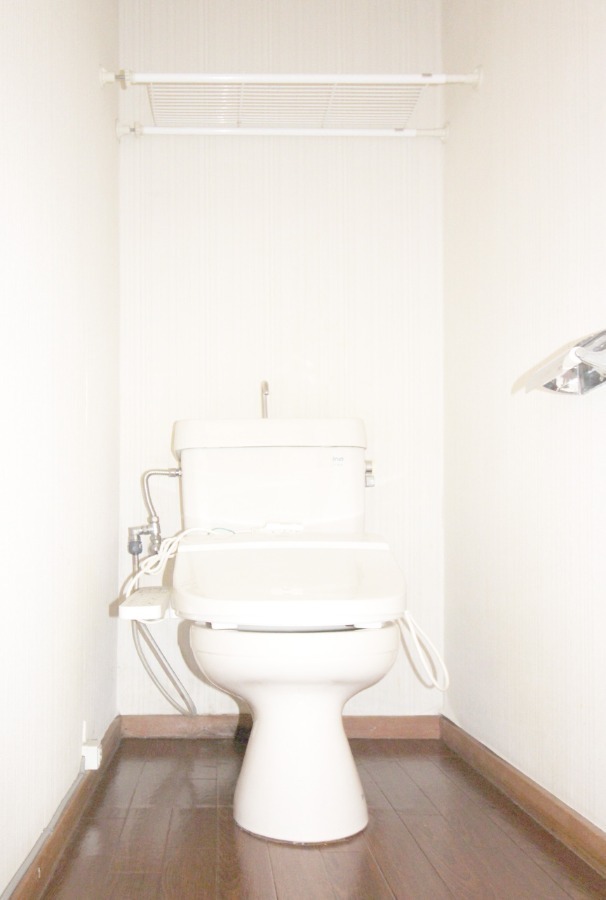 トイレ　トイレ温水洗浄便座