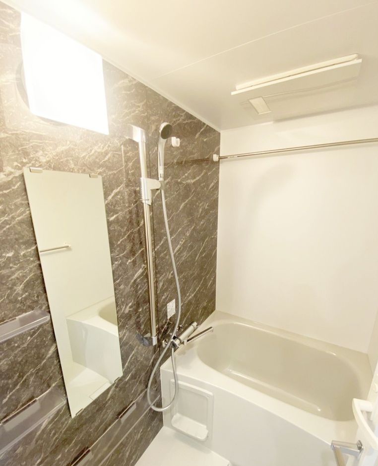 バス・シャワールーム　別部屋参考画像