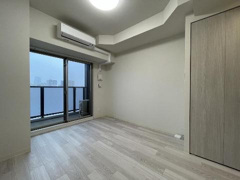 居室・リビング　室内