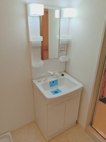 洗面設備　生活に欠かせない独立洗面台です