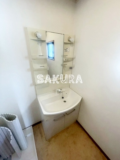 洗面設備　身支度に便利な洗面台♪