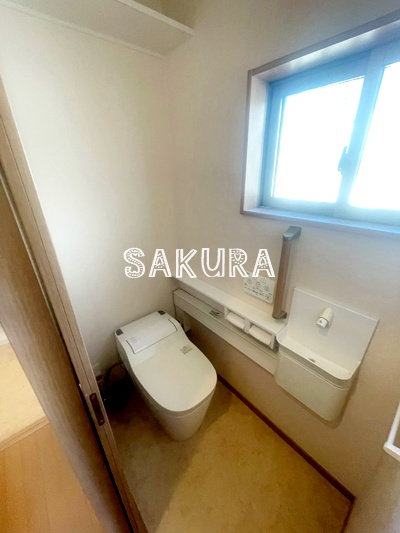 トイレ　嬉しい温水洗浄便座♪