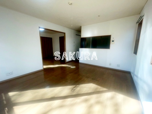 居室・リビング　使いやすい形の為、レイアウトを楽しめます♪