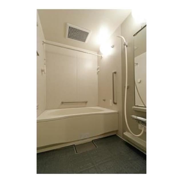 バス・シャワールーム　※写真は同タイプ住戸です。