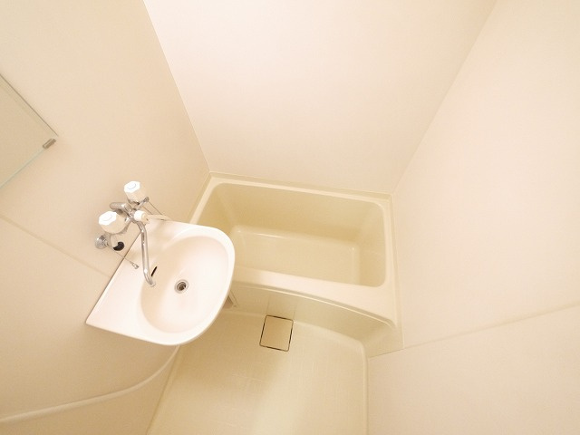 バス・シャワールーム　お風呂です