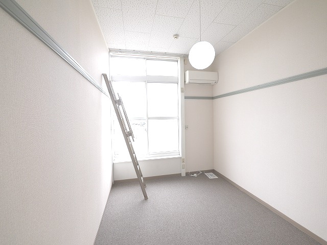 居室・リビング　居間です