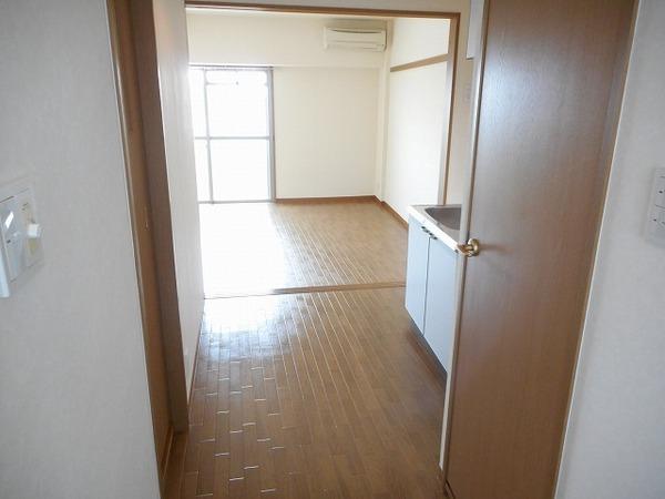 居室・リビング　フローリング！