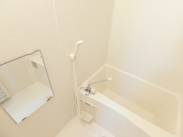 バス・シャワールーム　※別部屋のイメージ写真です。