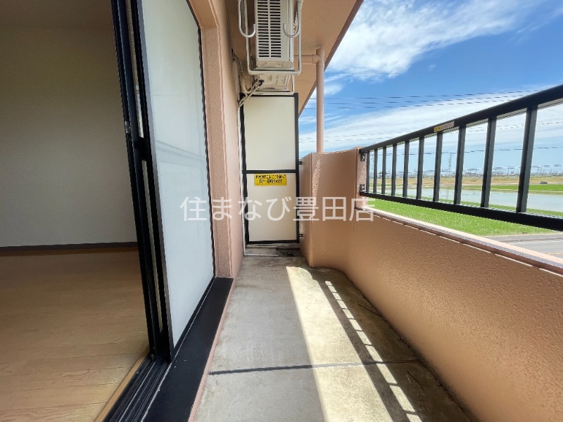 バルコニー　同型別部屋写真