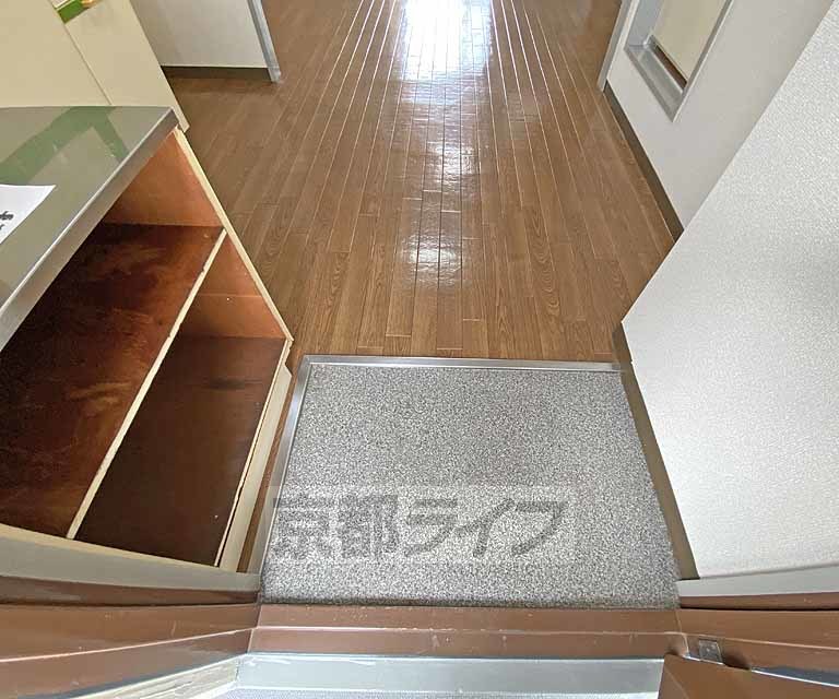 玄関　玄関です。