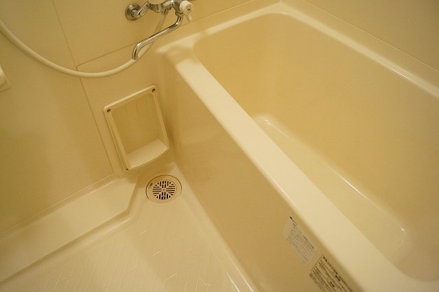 バス・シャワールーム　バス・トイレ別です