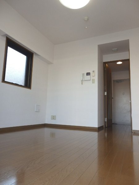 その他部屋・スペース　清潔感のあるフローリングのお部屋です