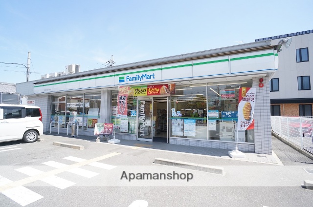 コンビニ　ファミリーマート　奈良県立医大前店（コンビニ）まで900m