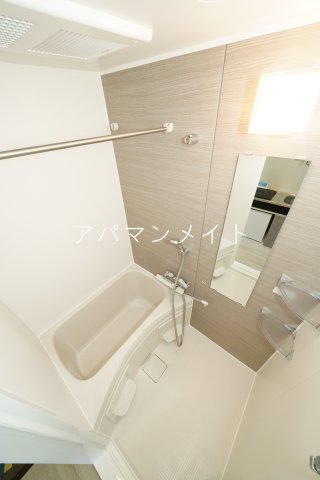 バス・シャワールーム　浴室乾燥機付きです