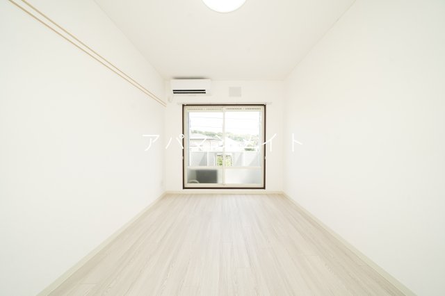 居室・リビング　キレイなお部屋です