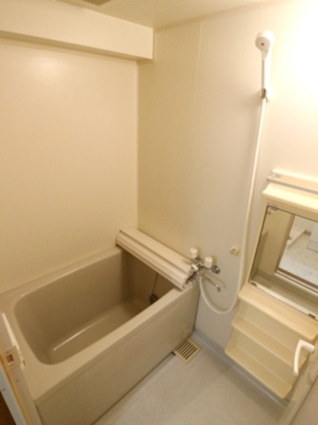 バス・シャワールーム　お風呂です