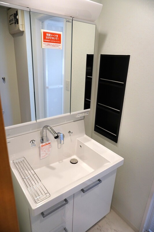 洗面設備　脱衣スペースもあります