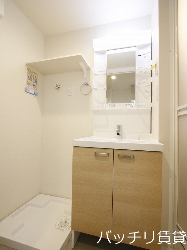 洗面設備　同シリーズの別号室の画像。現況優先