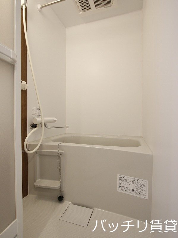 バス・シャワールーム　同シリーズの別号室の画像。現況優先