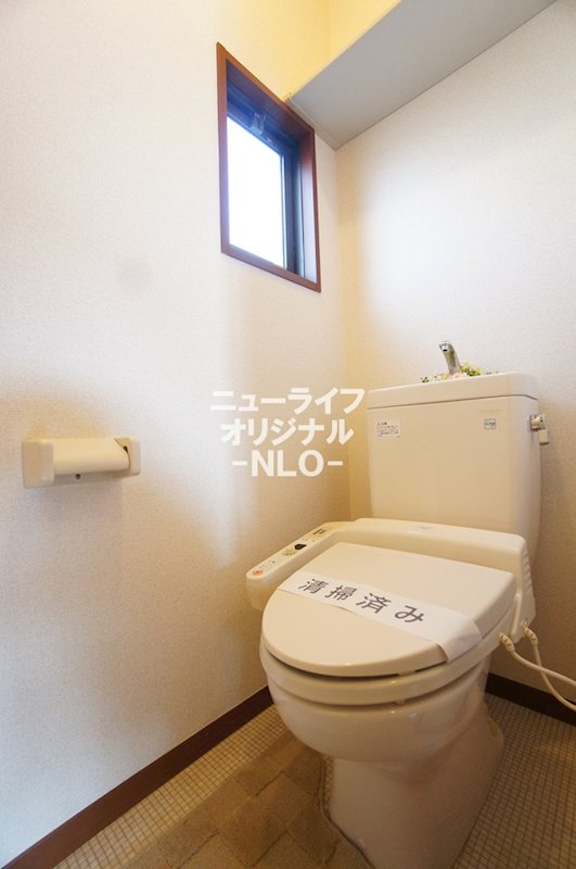 トイレ　あると嬉しい温水洗浄便座付き♪