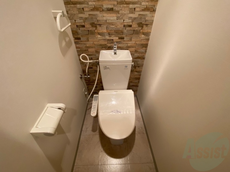 トイレ　こちらはトイレです。清潔感があり、安心して使用できます。