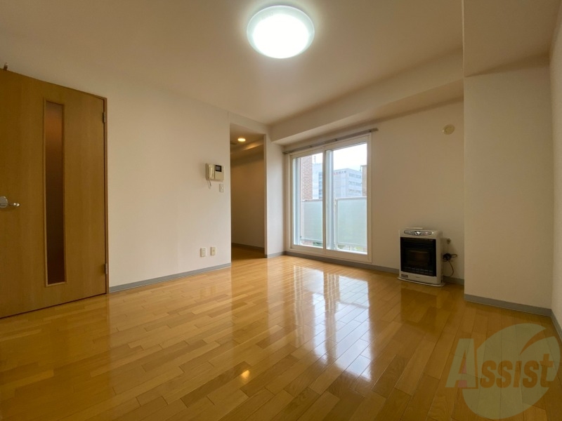 居室・リビング　広くてキレイなＬＤＫが広がっていて、充実した生活が送れそう。