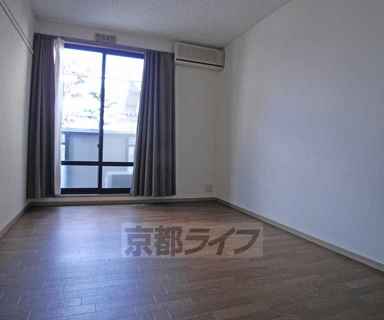 居室・リビング　綺麗な室内です。