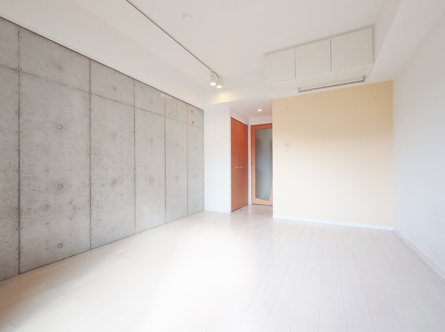 居室・リビング　フローリング・天袋収納・クローゼット