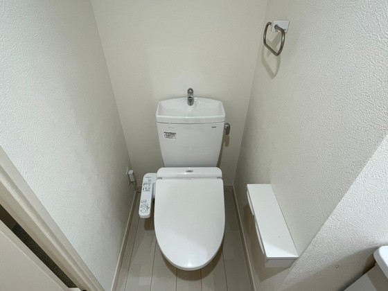 トイレ　※別部屋の写真です