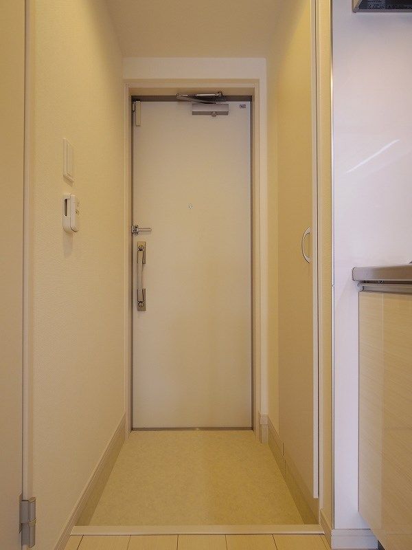 玄関　※同仕様タイプ写真