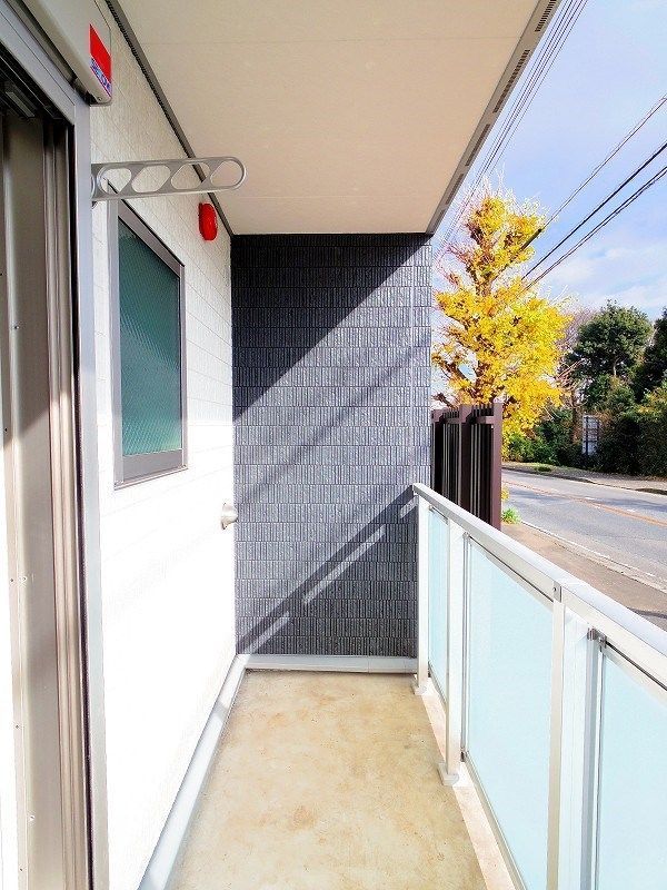 バルコニー　※同仕様タイプ写真