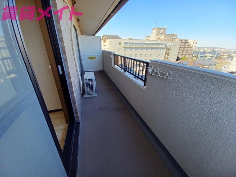 バルコニー　同物件別部屋写真
