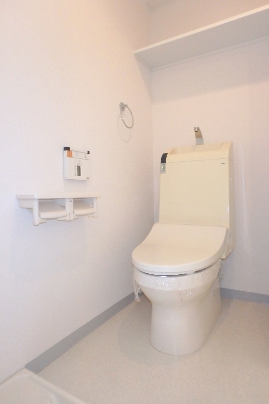 トイレ　温水洗浄便座