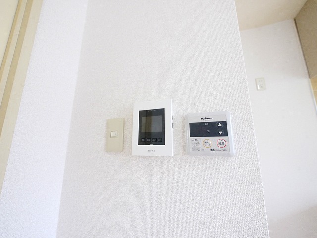 セキュリティ　モニター付きインターホン