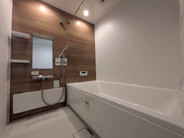 バス・シャワールーム　★お湯を溜めてゆったり疲れを癒せるバスタブ★