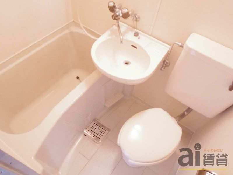 バス・シャワールーム　※別号室写真です。