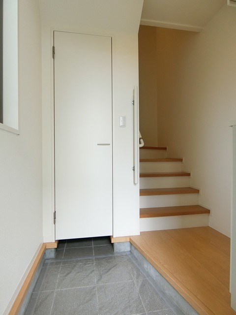 玄関　図面と現状に相違がある場合には現状を優先