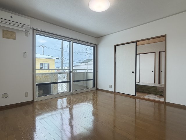 居室・リビング　洋室8帖