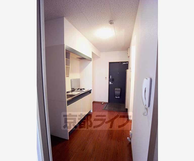 その他部屋・スペース　シンプルな廊下です。