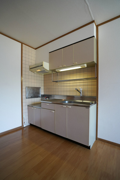 キッチン　同じ建物の別のお部屋