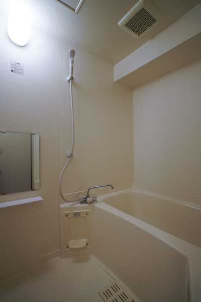 バス・シャワールーム　同じ建物の別のお部屋