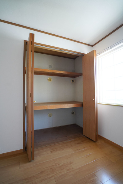 収納　同じ建物の別のお部屋