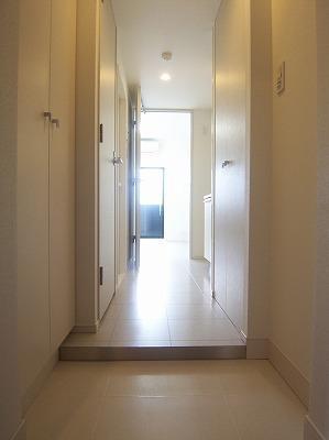 玄関　※写真は別部屋、イメージ写真です。