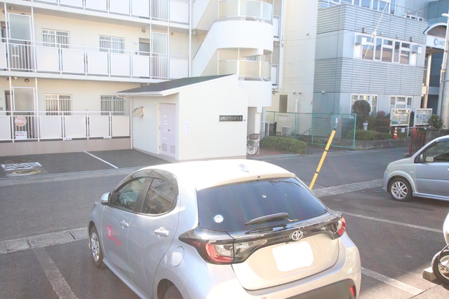 駐車場　敷地内駐車場（要空き確認）