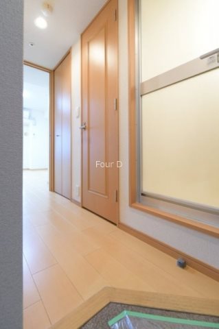 玄関　《見学予約受付中》設備充実分譲賃貸マンション！