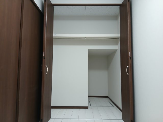 収納　洋室収納